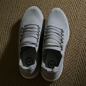 APL Breeze sneaks. Barely worn, EUC.